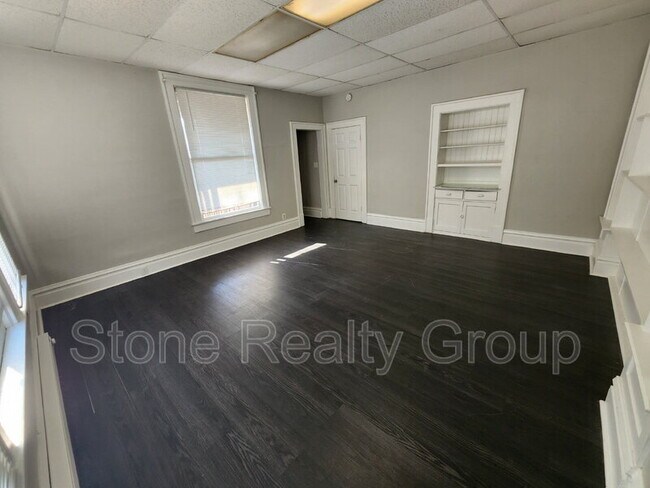 Building Photo - 1527 Ohio St