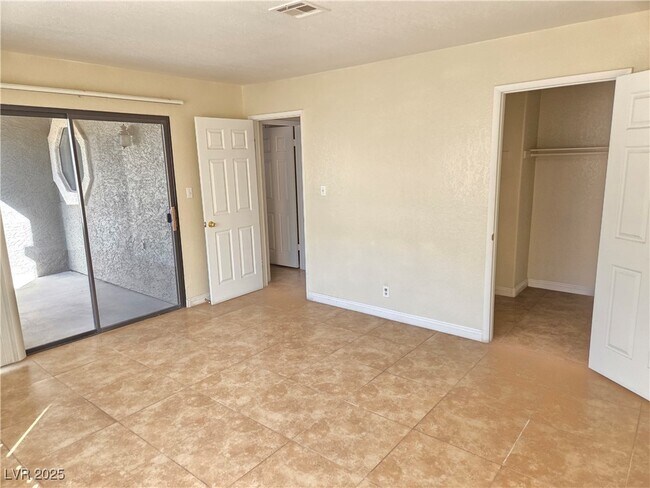 Building Photo - 5072 S Rainbow Blvd