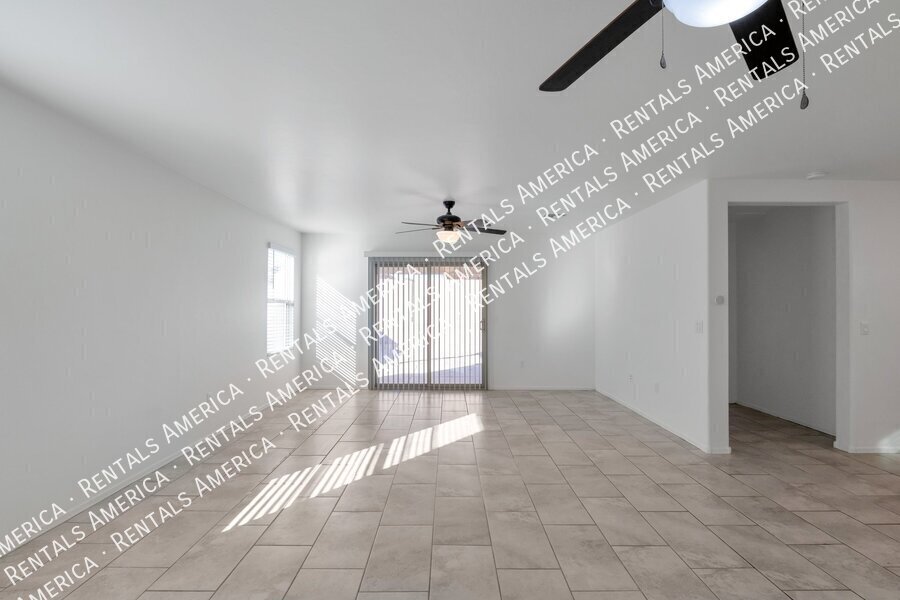Building Photo - 8755 E Stone Meadow Cir