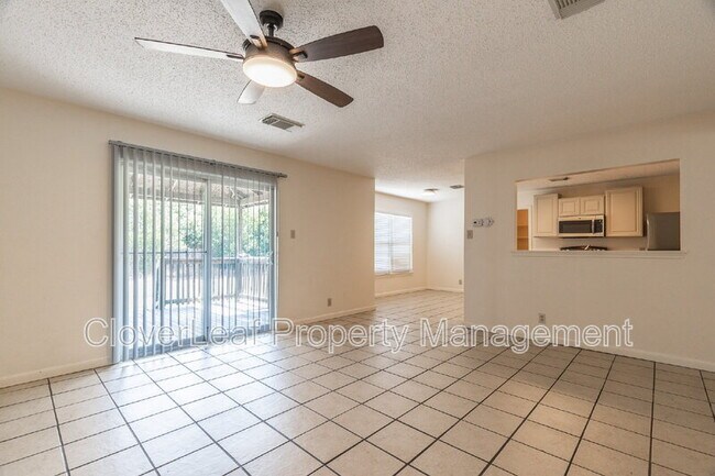 Building Photo - 1045 Stone Trail
