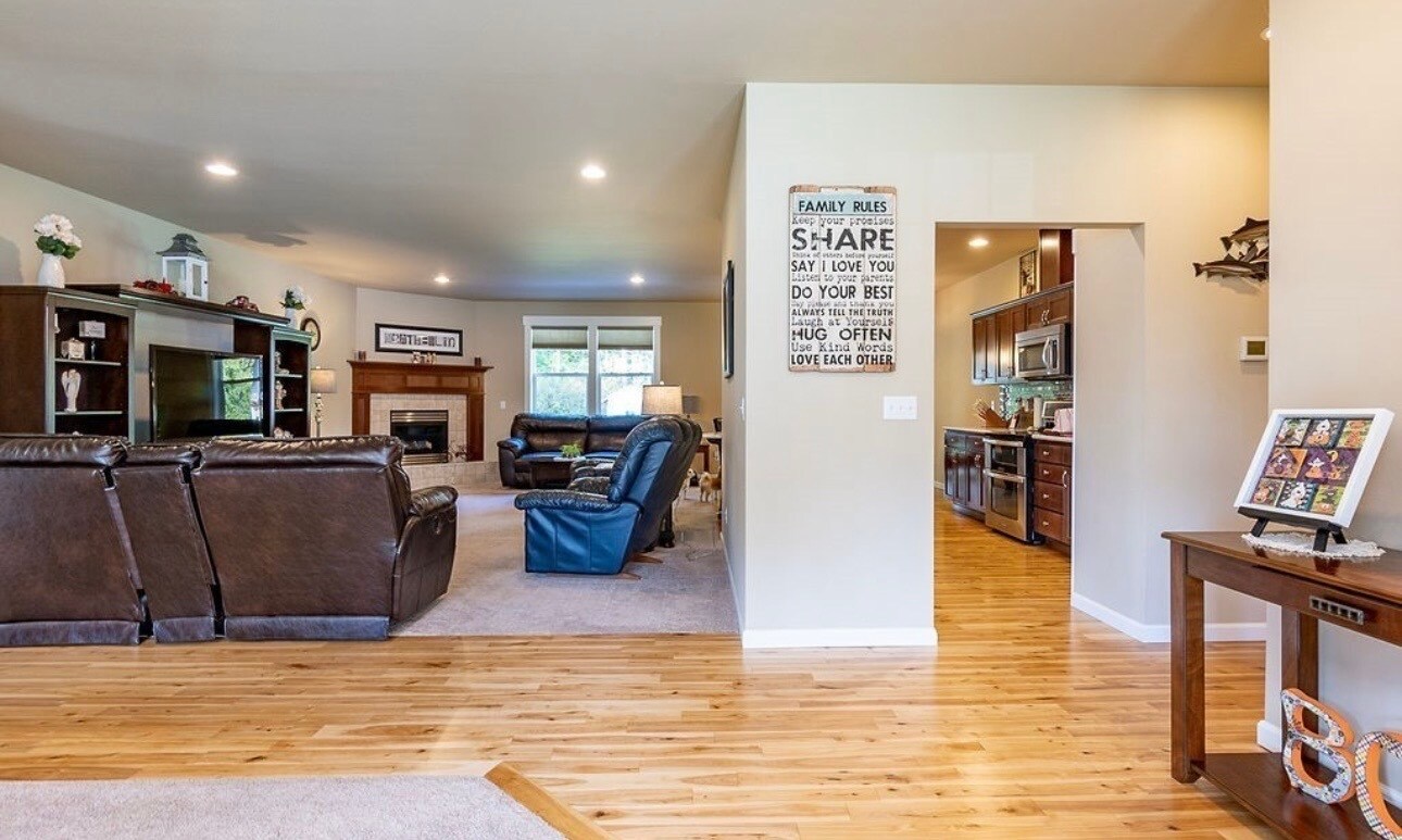 Building Photo - 26608 12th Dr NW