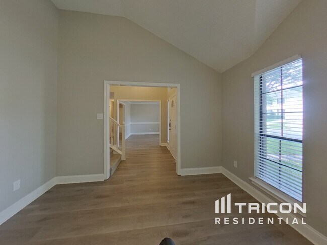 Building Photo - 7724 Grassland Dr