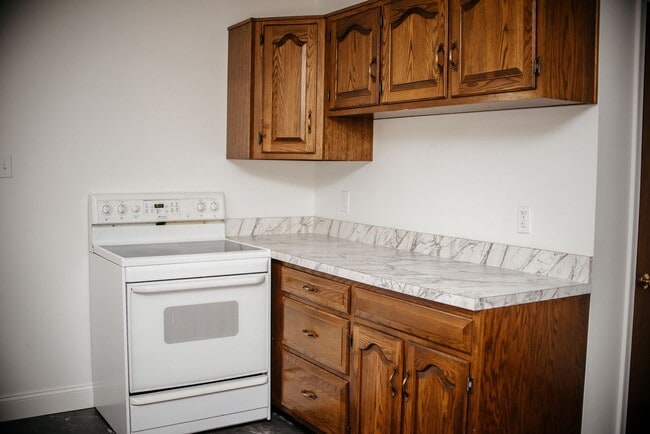 Building Photo - 352 S Catherine St