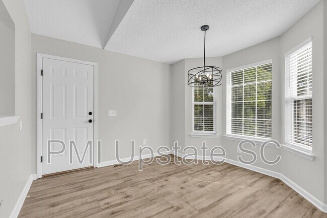 Building Photo - 244 Oak Valley Dr