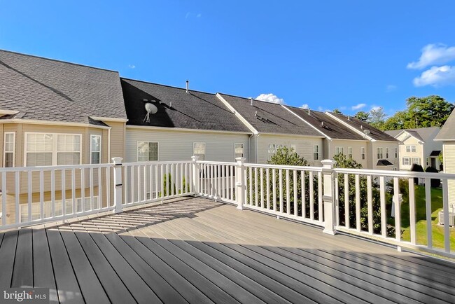 Building Photo - 43625 Marguerite Street