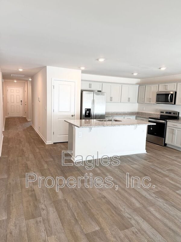 Building Photo - 1423 N Wilshire Ct