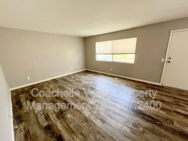 Building Photo - 1900 S Palm Canyon Dr