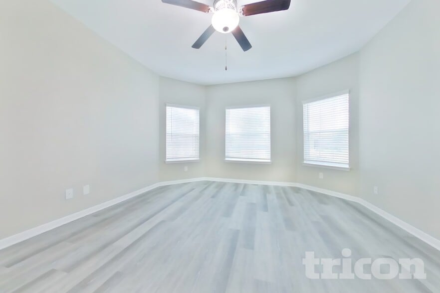 Building Photo - 421 Palomino Stand Dr