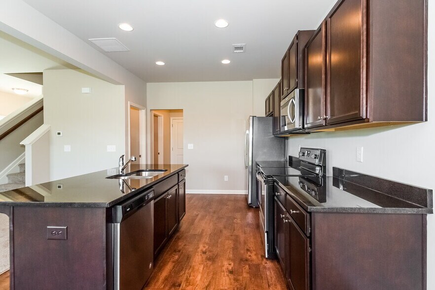 Building Photo - 133 Fern Walk