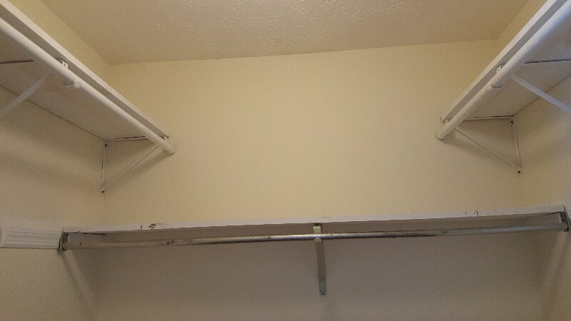 Building Photo - 608 Windcrest Dr