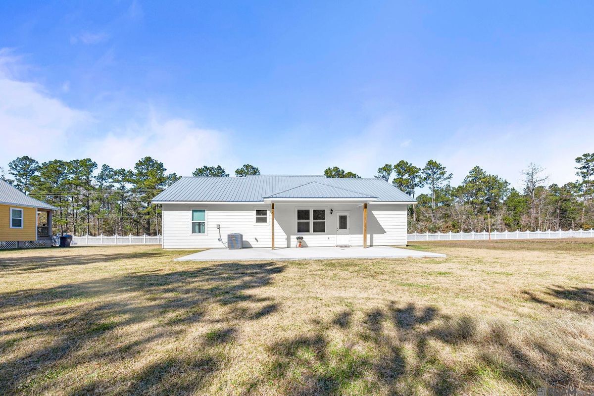Building Photo - 26400 Ponchatoula Dr