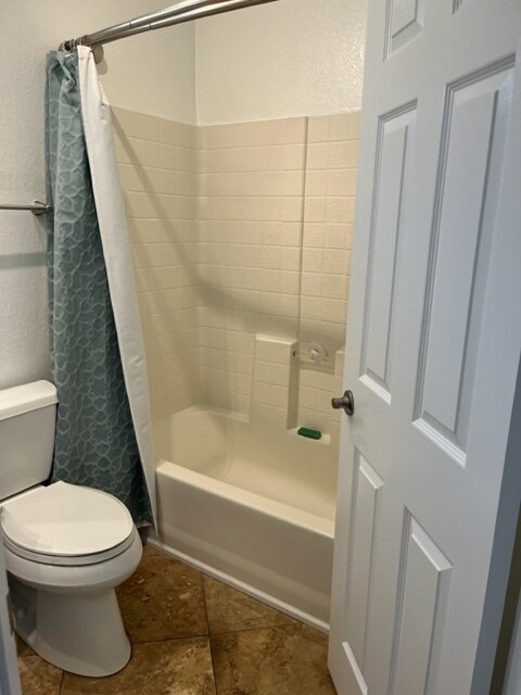 Building Photo - 405 Stoney Point Way