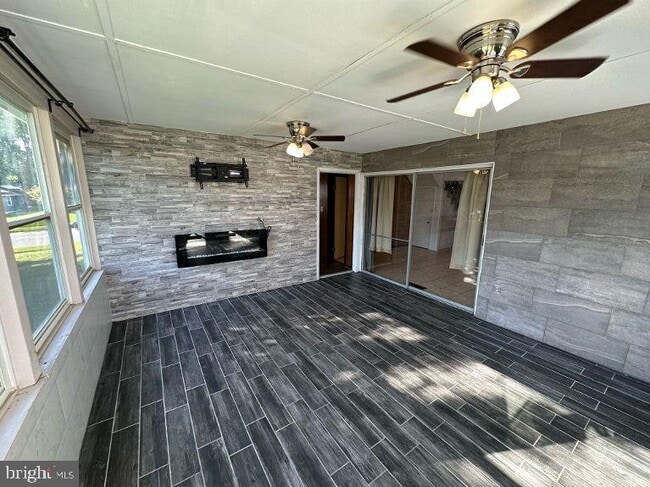 Building Photo - 2901 Tarragon Ln