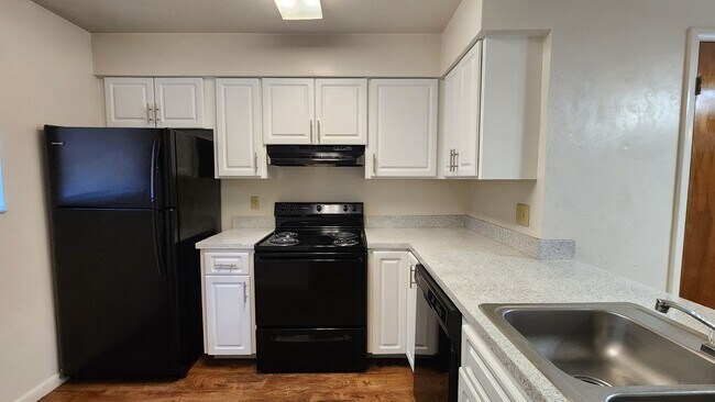 Building Photo - Mill Run 4026