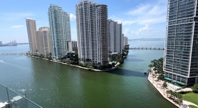 Building Photo - 300 Biscayne Blvd Way