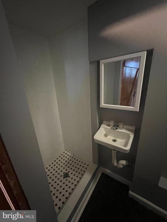 Building Photo - 3632 Elmora Ave