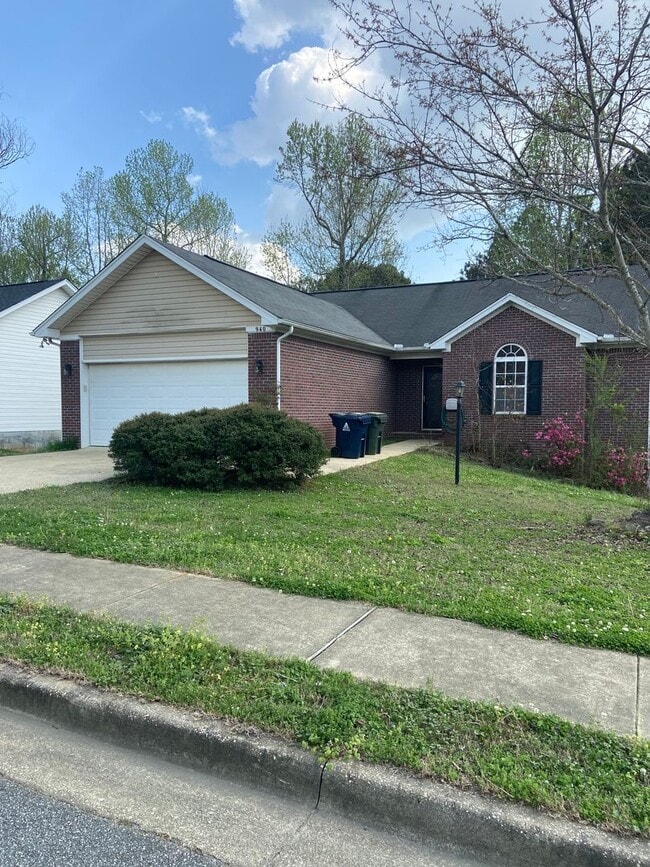 Building Photo - 940 Sandstone Ln