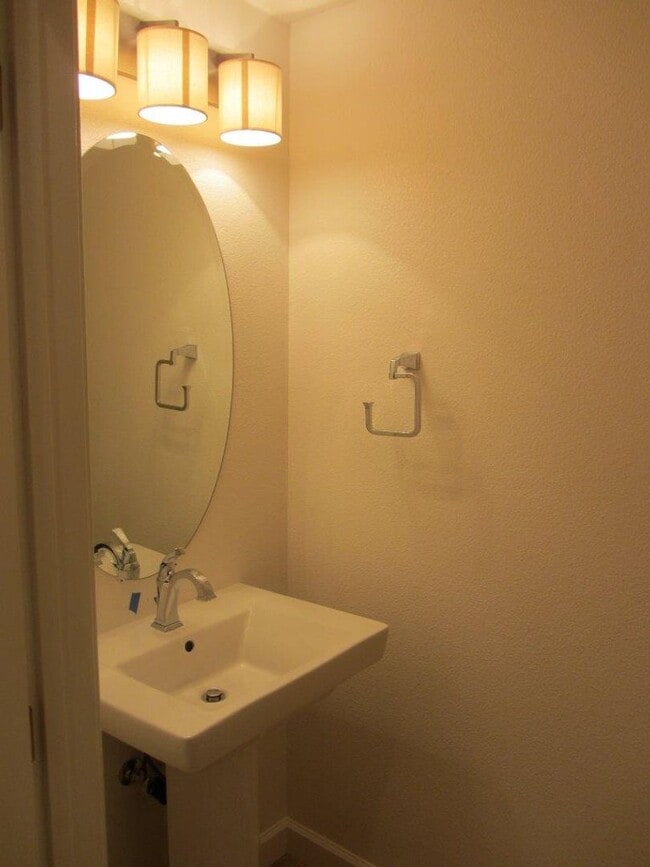 Building Photo - 2Bed/2.5Bath Sunnyvale Townhouse