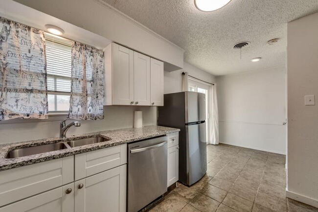 Building Photo - For Lease – Newly Renovated Home in the He...