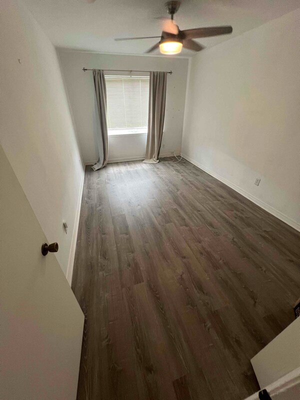 Building Photo - 865 Wilshire Blvd