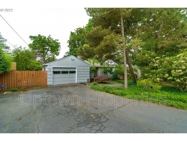 Building Photo - 6470 SW Old Scholls Ferry Rd