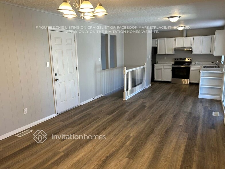 Building Photo - 4518 Wordsworth Cir S