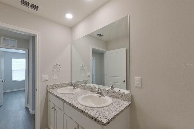 Building Photo - 8641 SW 43rd Ter