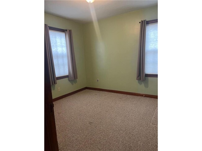 Building Photo - 805 4th Ave SE