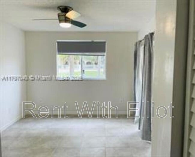 Building Photo - 2600 S University Dr