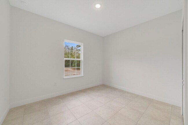 Building Photo - 10616 N Didiscus Dr