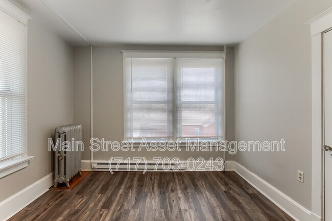 Building Photo - 2108 Walnut St