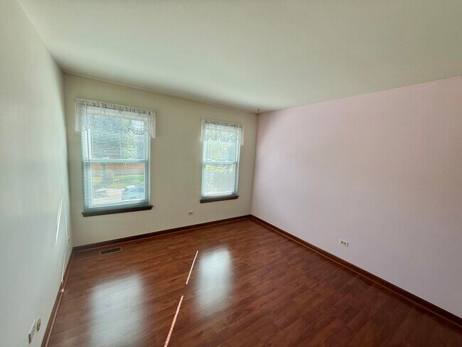 Building Photo - 721 Mohican Trail