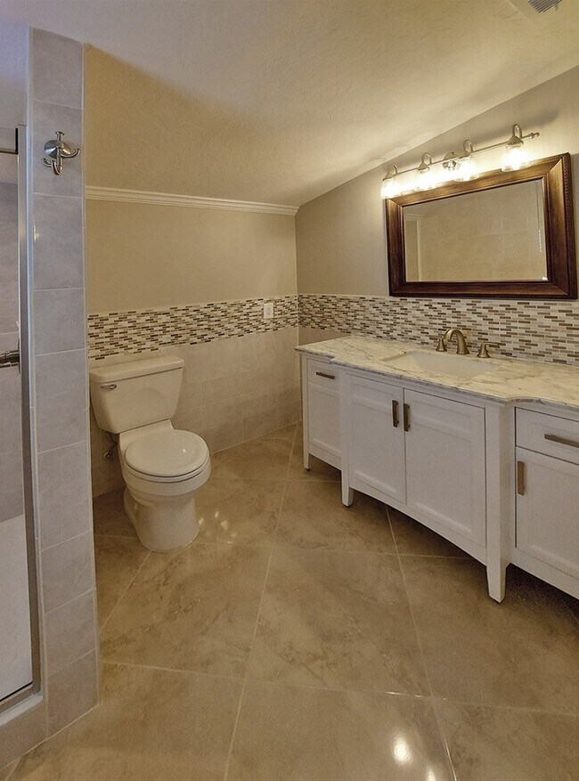 Building Photo - 344 Vesta Cir