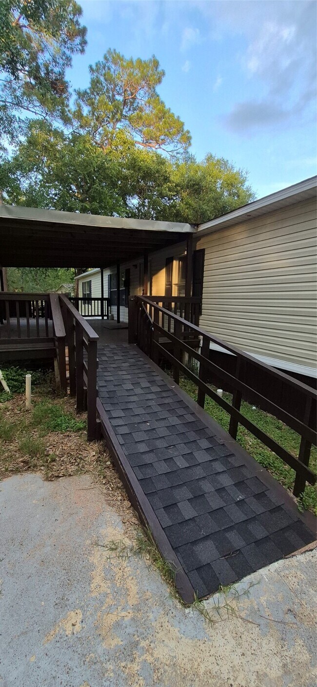 Building Photo - 24321 Cherry Hill Dr