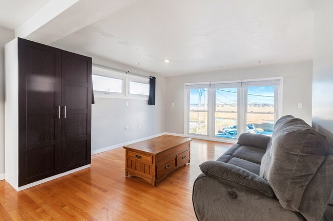 Building Photo - 473 Ocean Blvd