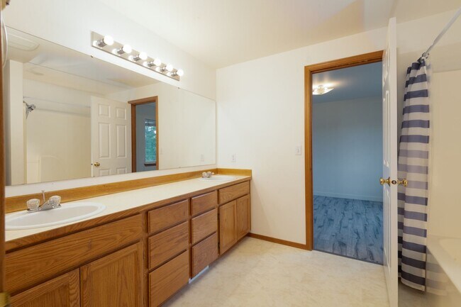 Building Photo - Crofton Hills 2 story