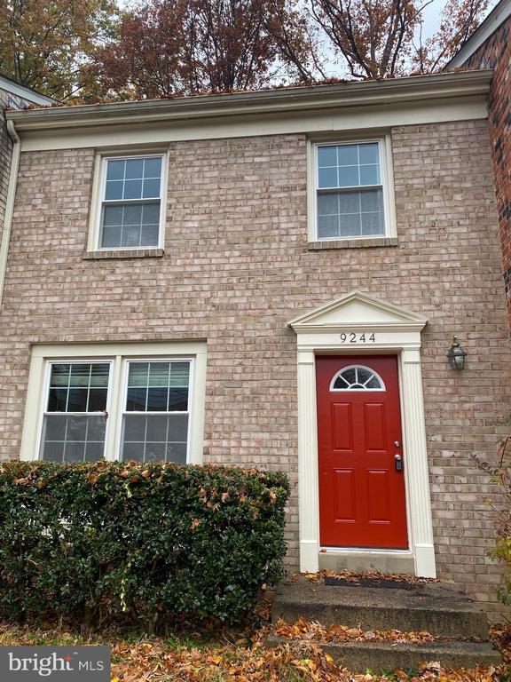 Building Photo - 9244 Sprucewood Rd