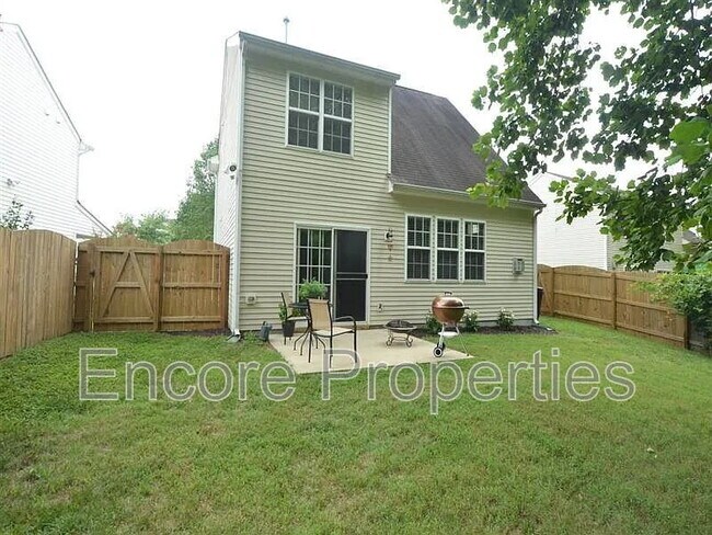 Building Photo - 6225 Saybrooke Dr