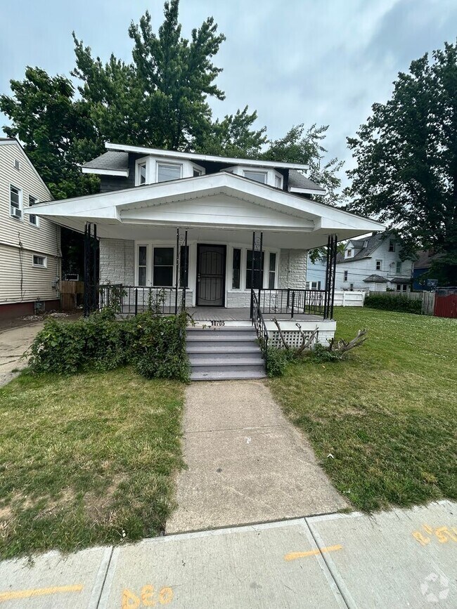 Building Photo - Section 8 Accepted!