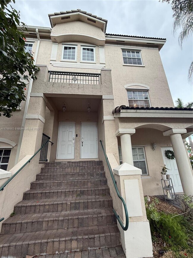 Building Photo - 5660 NW 115th Ct