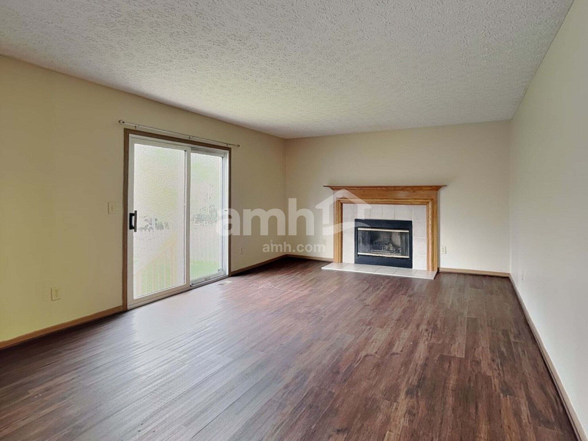 Building Photo - 2356 Maribeth Pl