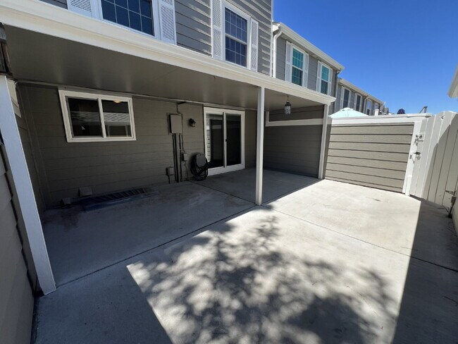 Building Photo - 7052 E Briarwood Dr