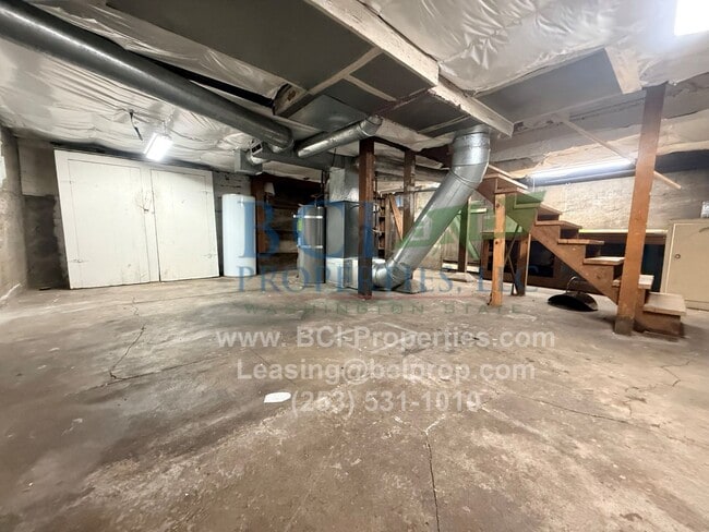 Building Photo - Beautiful 4 Bedroom Home Available in Down...