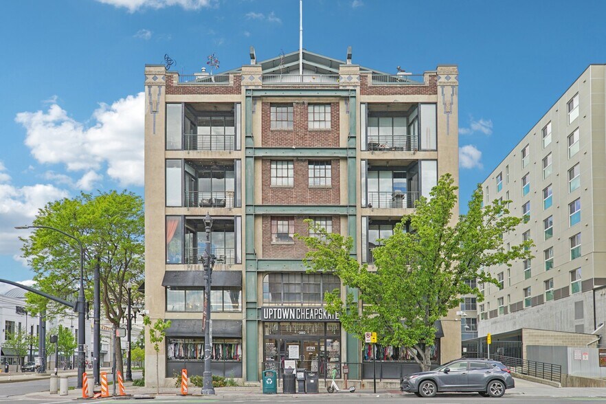 Building Photo - 380 W 200 S