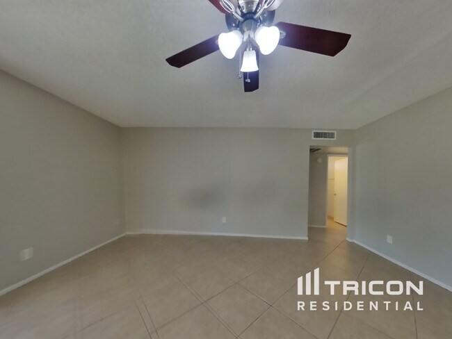 Building Photo - 3727 E Dahlia Dr