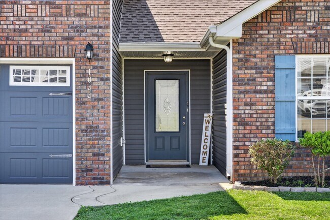 Building Photo - 1044 Charles Thomas Dr