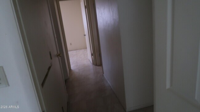 Building Photo - 1627 W Hazelwood St