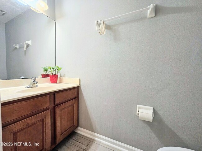 Building Photo - 535 Wooded Crossing Cir