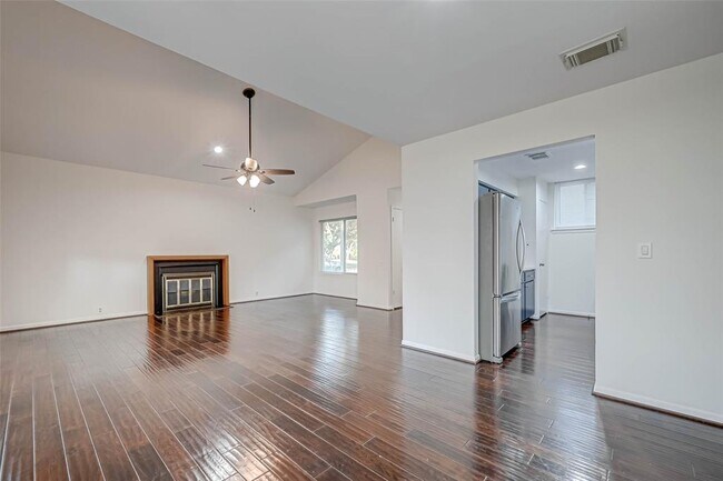 Building Photo - 1502 Prairie Grove Dr