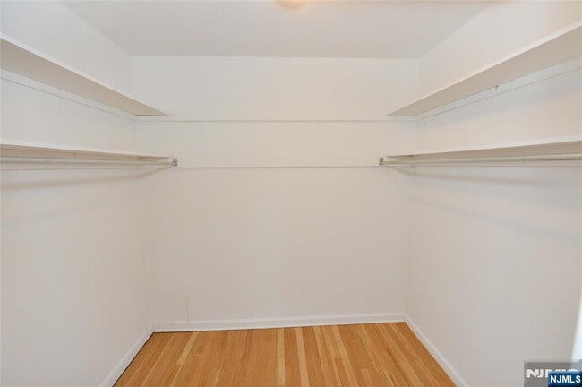 Building Photo - 20-30-30 Ridge Rd